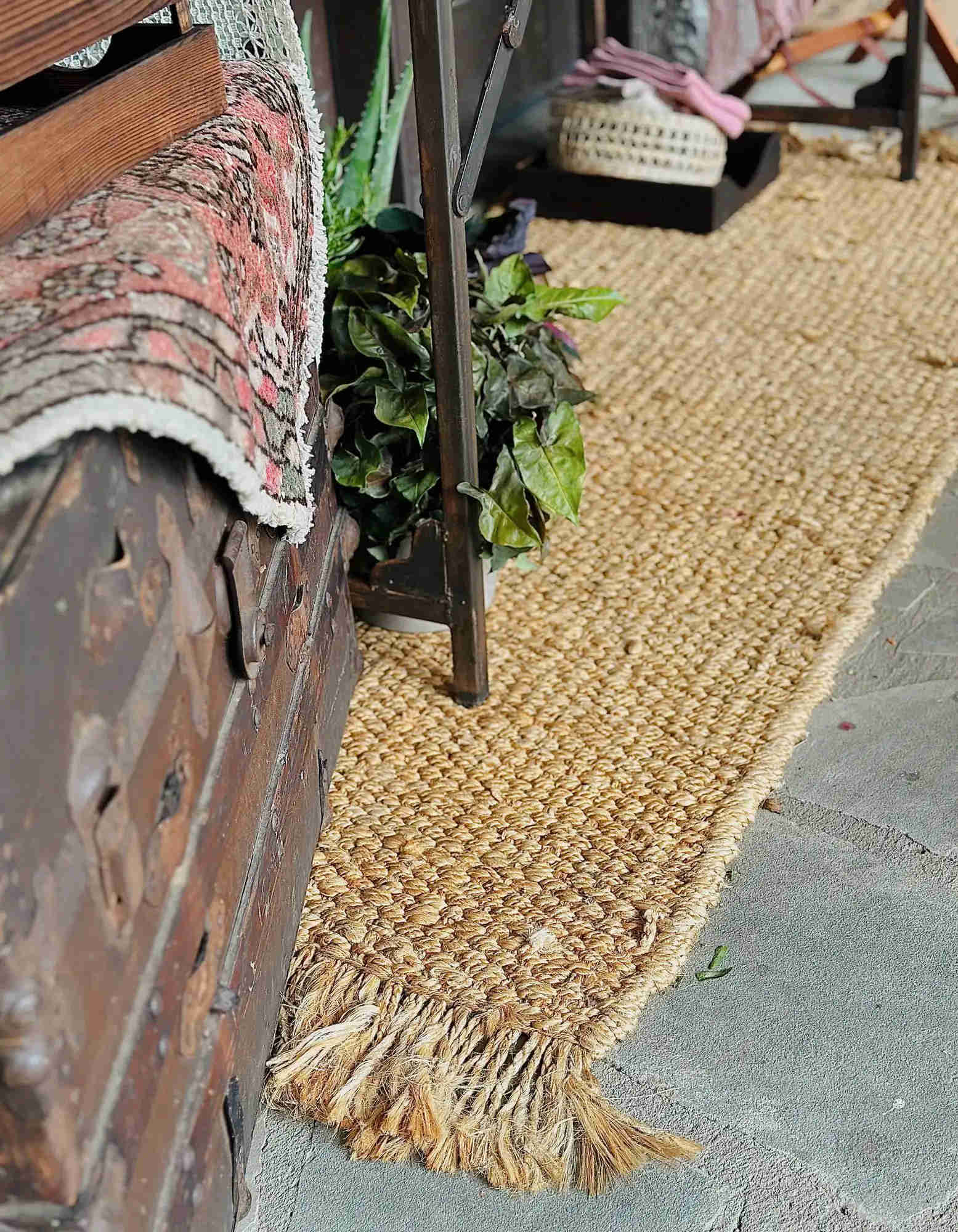 2' 7 x 6' 1 Hand Woven Chunky Jute Runner Rug