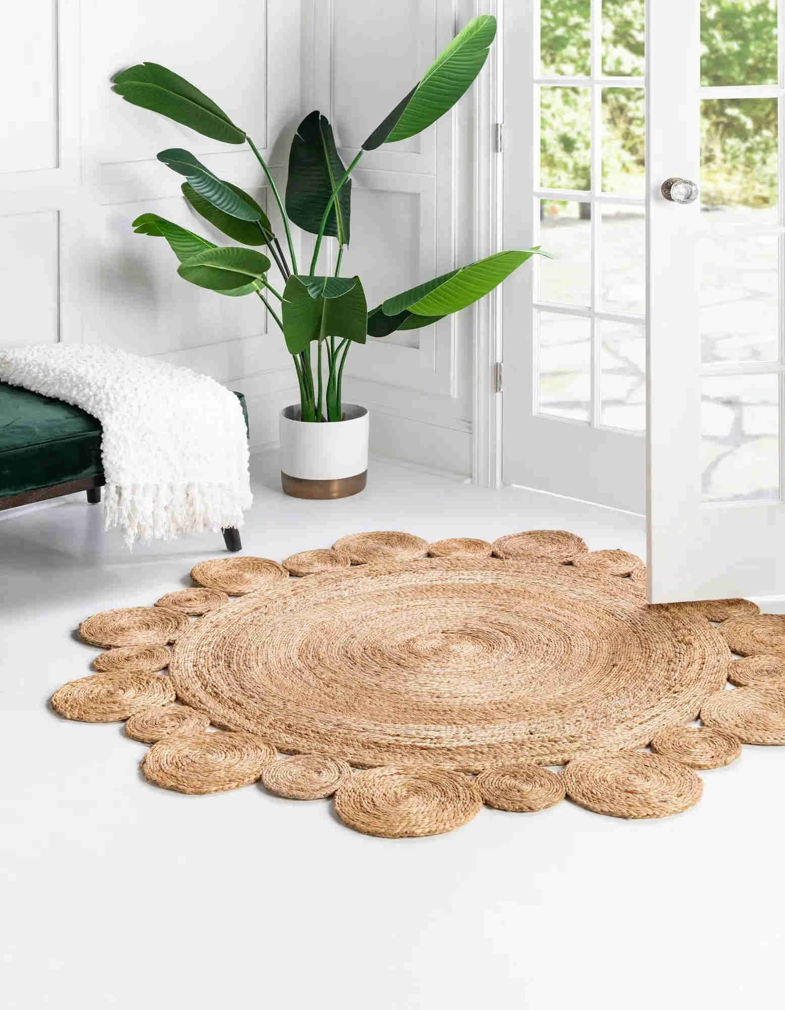 3' 1 x 3' 1 Hand Braided Jute Round Rug